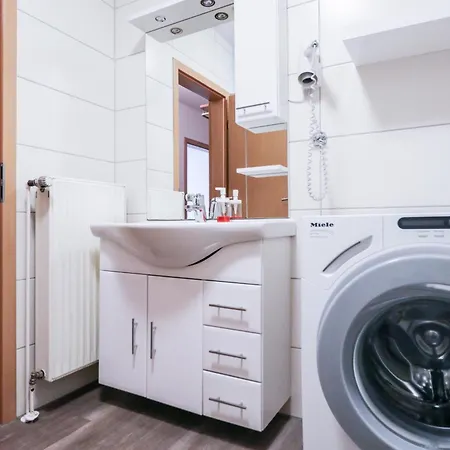 شقة Familienhof Bruening - Terrassenwohnung مبن